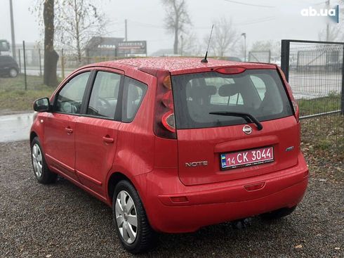 Nissan Note 2010 - фото 11