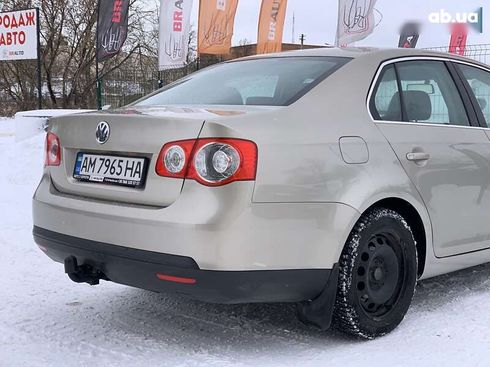 Volkswagen Jetta 2005 - фото 16