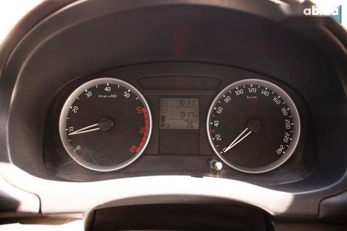 Skoda Fabia 2009 - фото 13