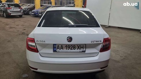 Skoda Octavia 2019 - фото 13