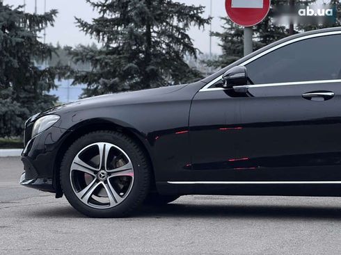 Mercedes-Benz E-Класс 2019 - фото 12