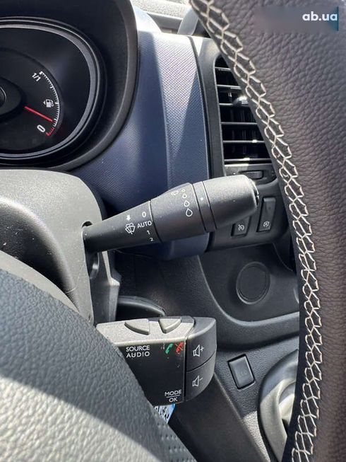 Opel Vivaro 2018 - фото 20