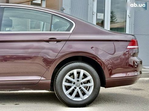 Volkswagen Passat 2017 - фото 20