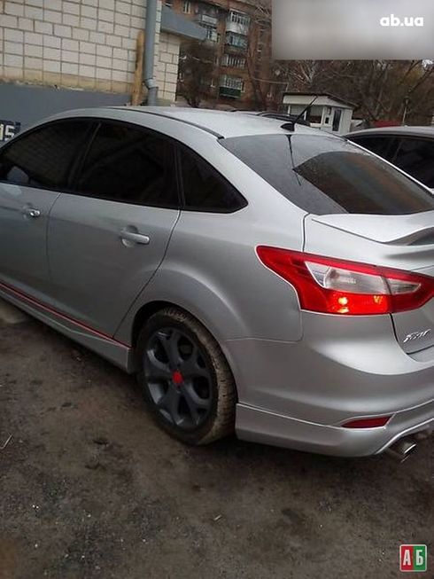 Ford Focus 2015 серебристый - фото 12