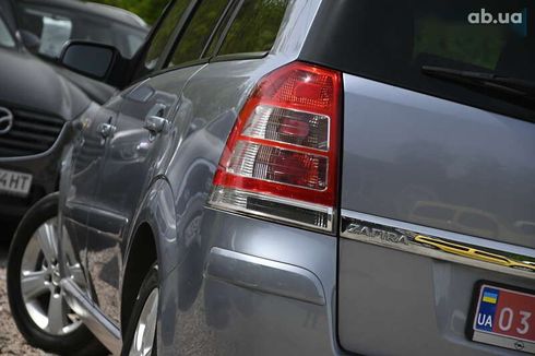 Opel Zafira 2009 - фото 8