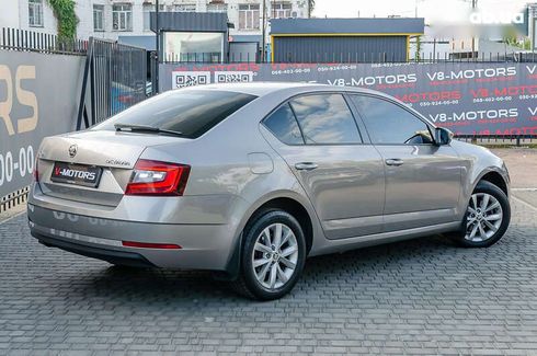 Skoda Octavia 2017 - фото 6