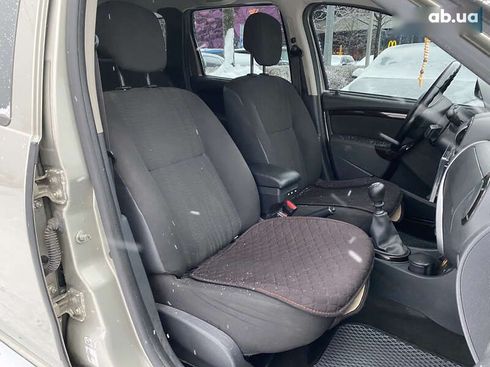 Dacia Duster 2011 - фото 26