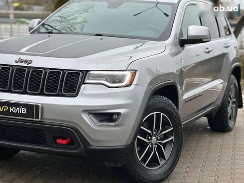 Jeep Grand Cherokee 2017 - фото 3