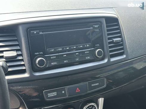 Mitsubishi Lancer 2016 - фото 19