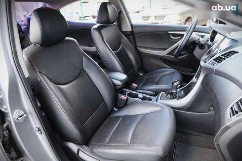 Hyundai Elantra 2013 - фото 12