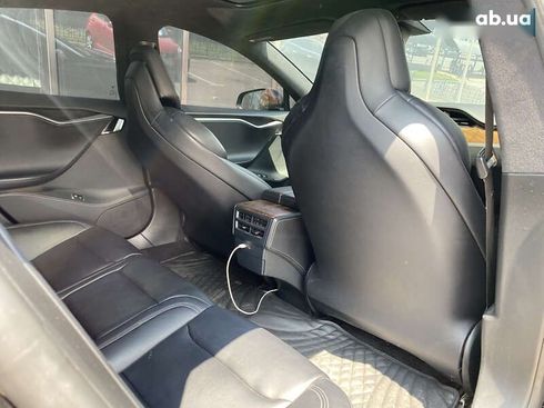 Tesla Model S 2018 - фото 16