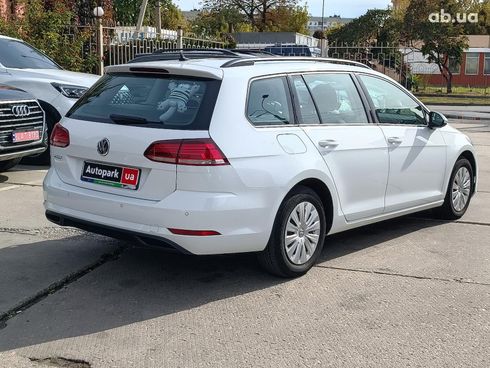 Volkswagen Golf 2019 белый - фото 7
