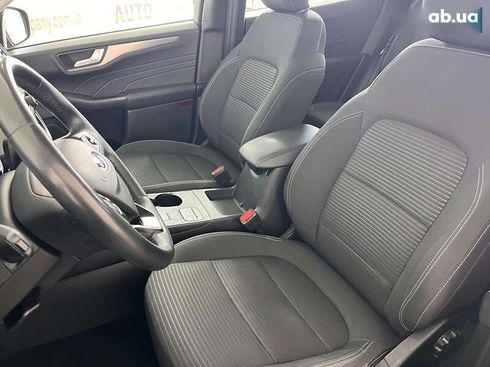 Ford Kuga 2021 - фото 7