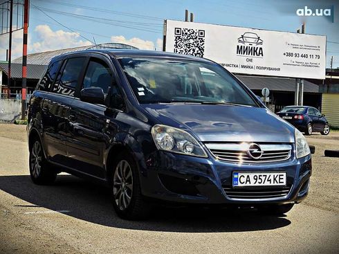 Opel Zafira 2010 - фото 2