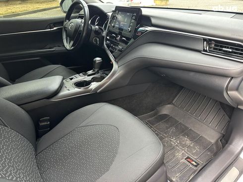 Toyota Camry 2021 белый - фото 15