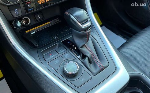 Toyota RAV4 2021 - фото 19