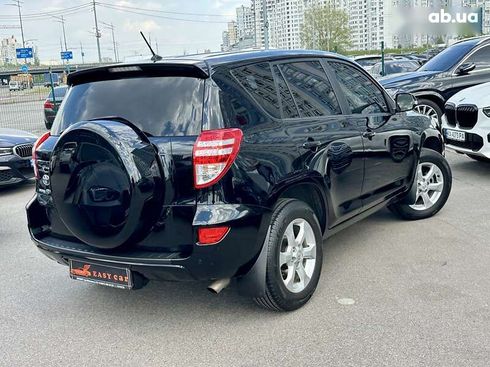Toyota RAV4 2011 - фото 8