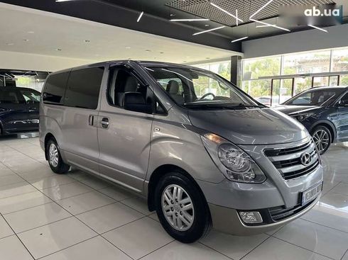Hyundai H-1 2016 - фото 3