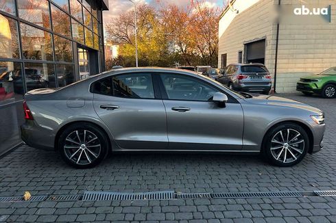 Volvo S60 2020 - фото 8