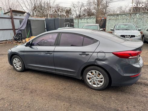 Hyundai Avante 2018 серый - фото 10