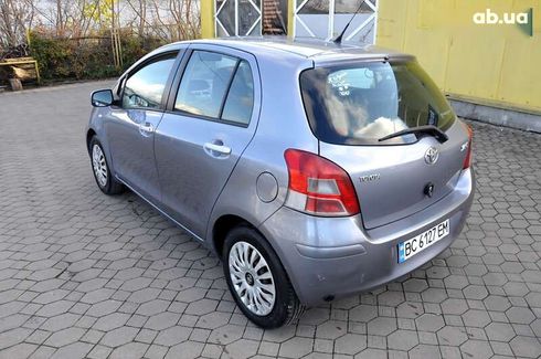 Toyota Yaris 2010 - фото 10