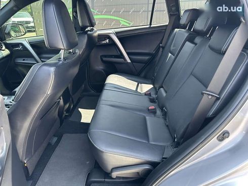 Toyota RAV4 2017 - фото 17