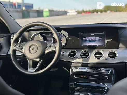 Mercedes-Benz E-Класс 2017 - фото 25