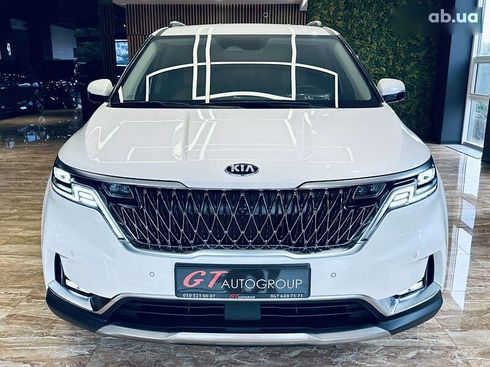 Kia Carnival 2021 - фото 2