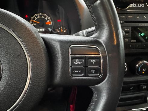 Jeep Patriot 2015 серый - фото 15