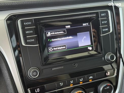 Volkswagen Passat 2016 белый - фото 24