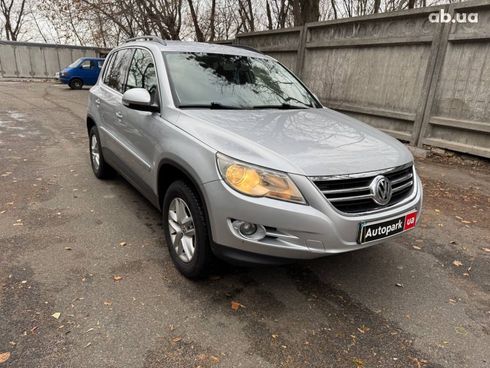 Volkswagen Tiguan 2010 серый - фото 3