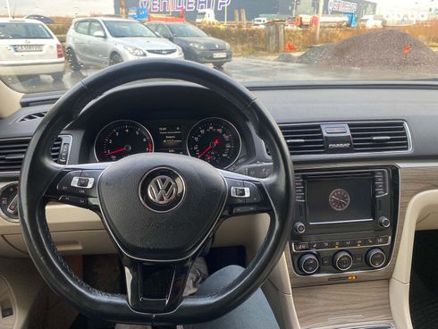 Volkswagen Passat 2018 белый - фото 15