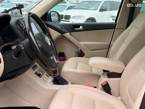 Volkswagen Tiguan 2017 синий - фото 18