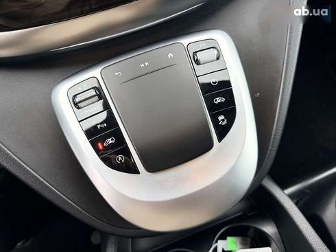 Mercedes-Benz V-Класс 2021 - фото 27