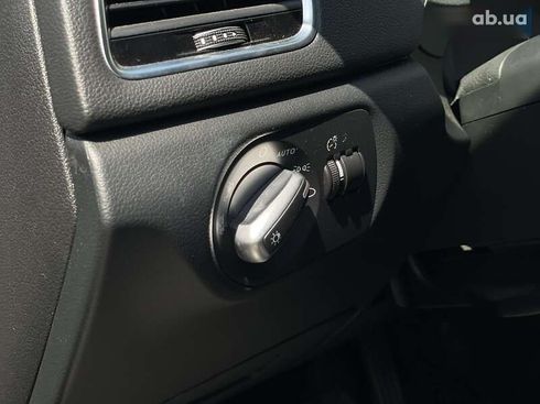 Audi Q3 2017 - фото 15