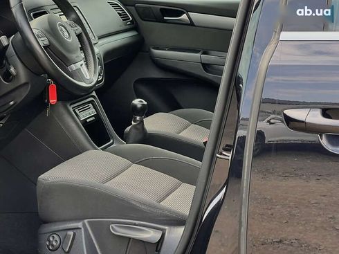 Volkswagen Sharan 2012 - фото 23