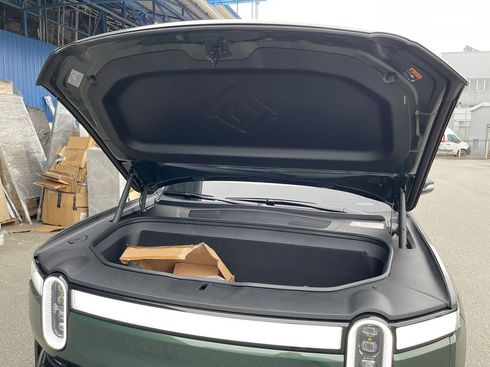 Rivian R1S 2023 - фото 7