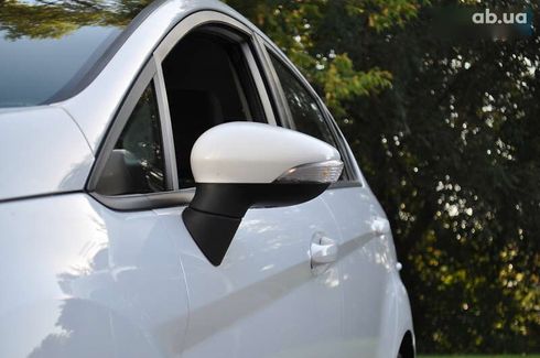 Ford Fiesta 2013 - фото 17