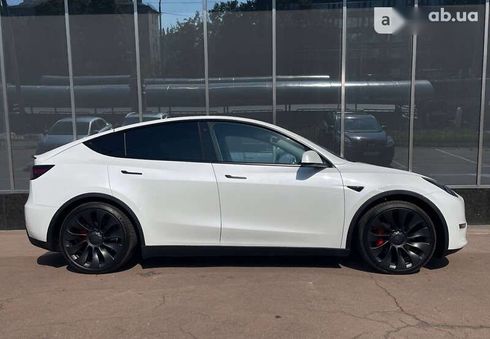 Tesla Model Y 2022 - фото 2