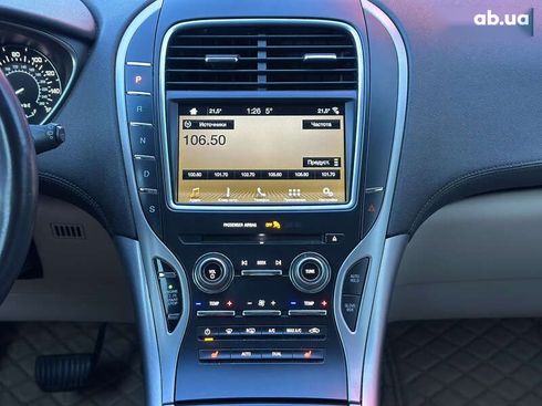 Lincoln MKX 2017 - фото 26