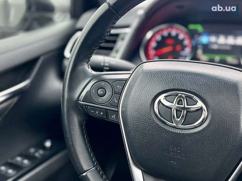 Toyota Camry 2018 - фото 26