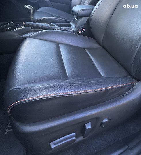 Toyota RAV4 2017 синий - фото 13