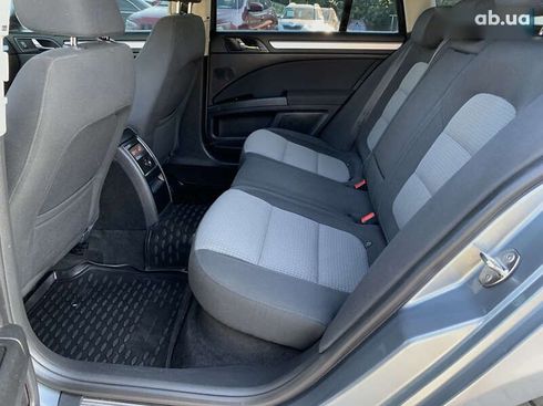 Skoda Superb 2011 - фото 25