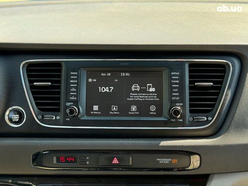 Kia Sedona 2017 серый - фото 28