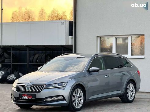 Skoda Superb 2020 - фото 8