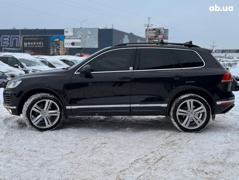 Volkswagen Touareg 2017 черный - фото 12