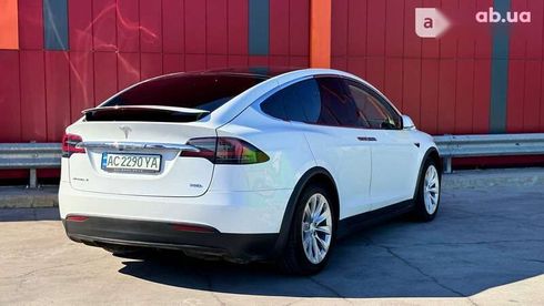 Tesla Model X 2017 - фото 18