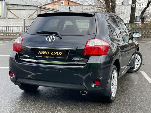 Toyota Auris 2010 - фото 10