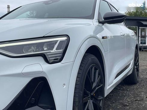 Audi E-Tron 2022 - фото 11