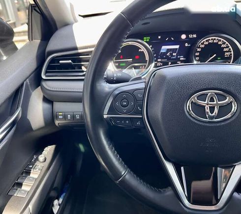 Toyota Camry 2023 - фото 29
